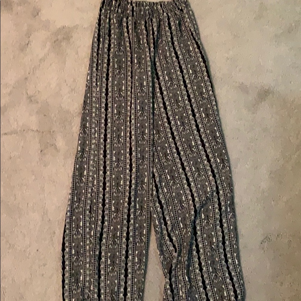 Loose flowy black patterned pants